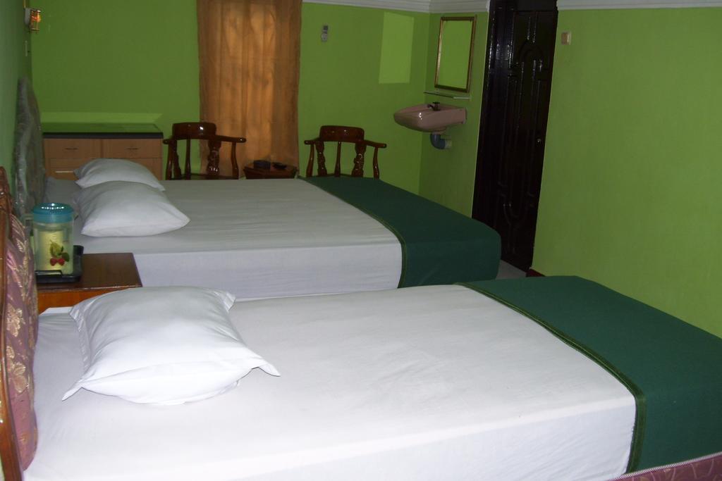 Hotel Bahagia Pangkalanbuun Kültér fotó